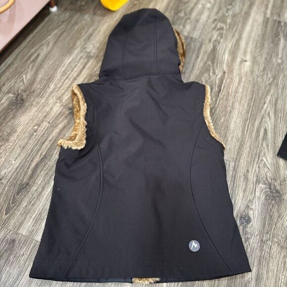Marmot FurLong Faux Fur Sleeveless Full Zip Jacket Vest Women's Medium Black - Picture 2 of 6